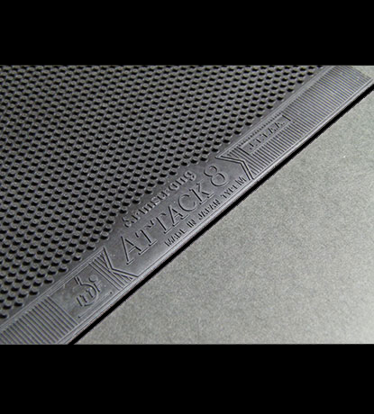 No.6159(赤・黒)
アタック８ アイバージョン43°　M粒